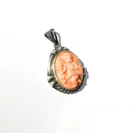 putto coral pendant