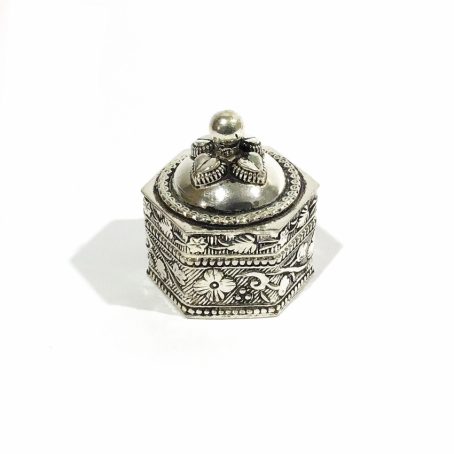 solid silver ethnic pillbox with floral decorations, hallmarked 
