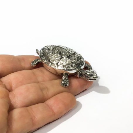 solid silver turtle shape pillbox , hallmarked 