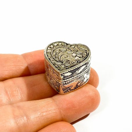 italian solid silver heart shape pill box, hallmarked 