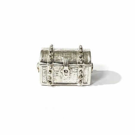 italian solid silver treasure chest shape pillbox , hallmarked 