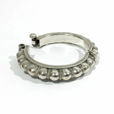 vintage ethnic bracelet details in silver