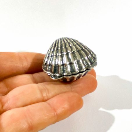 solid silver shell shape pill box