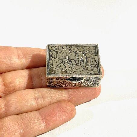 antique Italian sterling silver pillbox romantic scene
