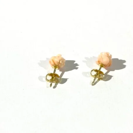 Lobe earrings with pink coral roses - Image 5