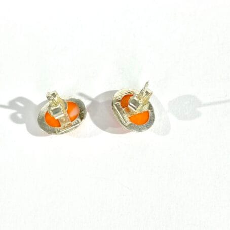 Lobe earrings with coral cameos - Image 4