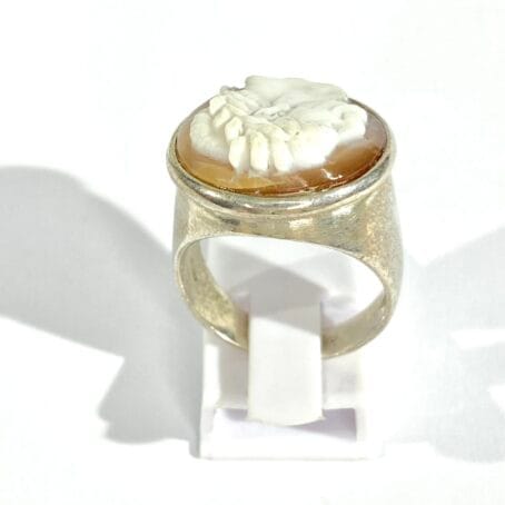 anello chevalier con cammeo - immagine 4